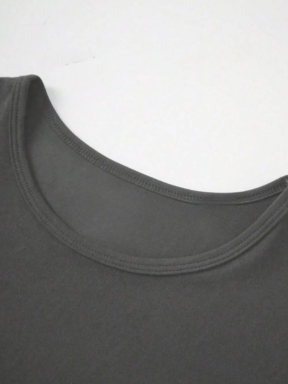 Camiseta Slim Fit de Manga Corta con Cuello Redondo para Mujer