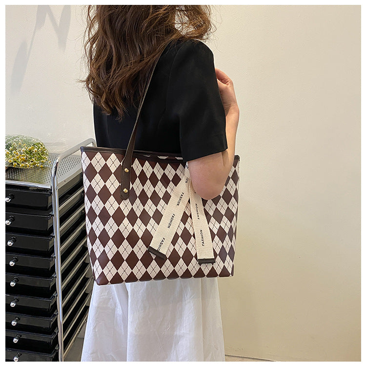Bolso tote grande de PU con rombos en contraste