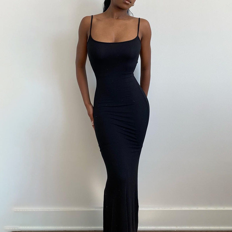 Vestido de Tiro Largo de Cola de Pez con Tirantes – Corte Slim