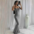 Vestido de Tiro Largo de Cola de Pez con Tirantes – Corte Slim