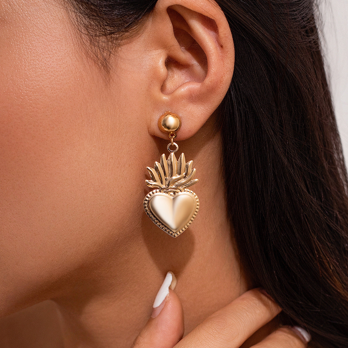Pendientes Colgantes con Llama y Corazón de Melocotón